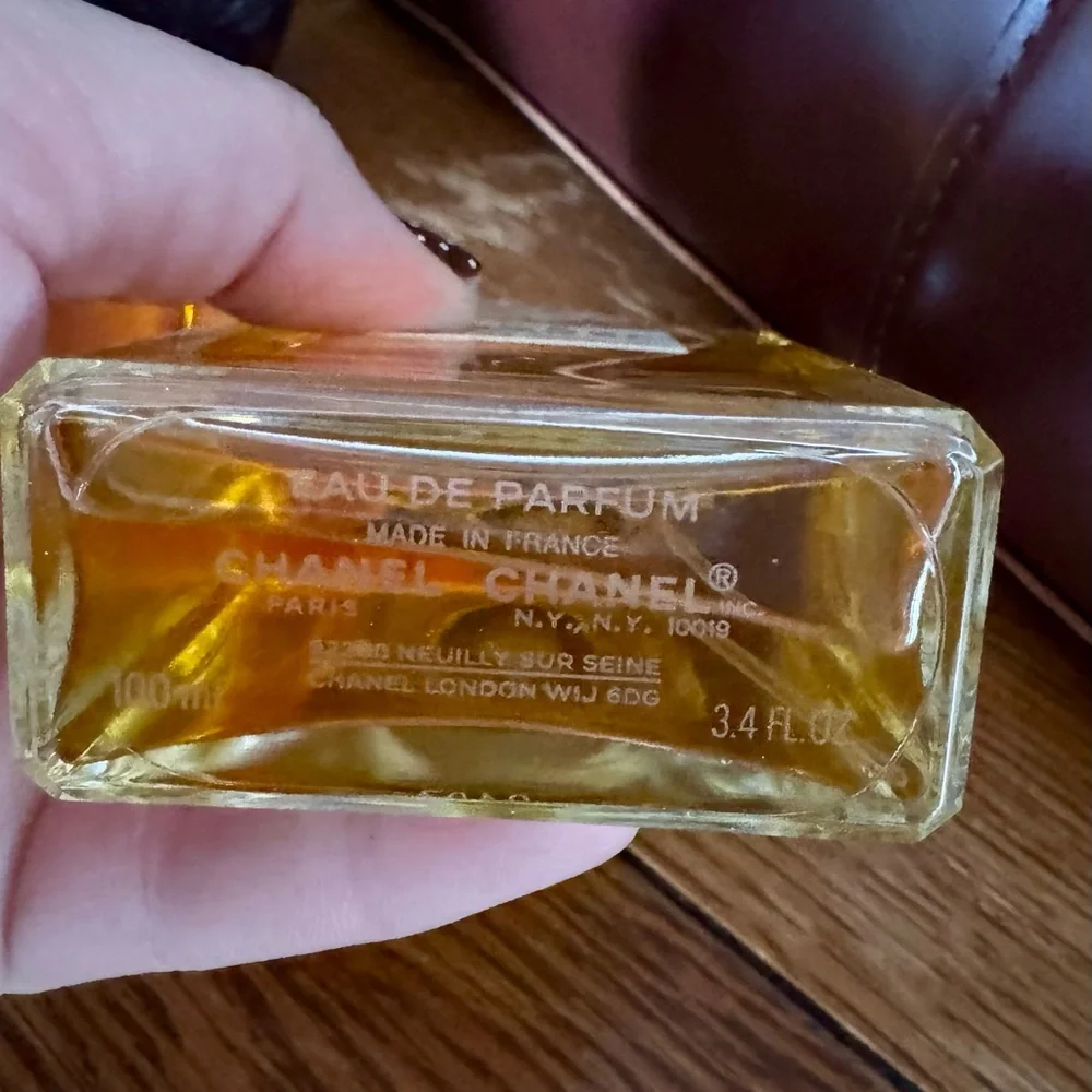 CHANEL No. 5 Eau de Parfum - Classic Perfume - Picture 3 of 5